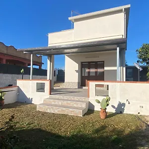Villetta Immersa Nell'agrumeto Hébergement de vacances